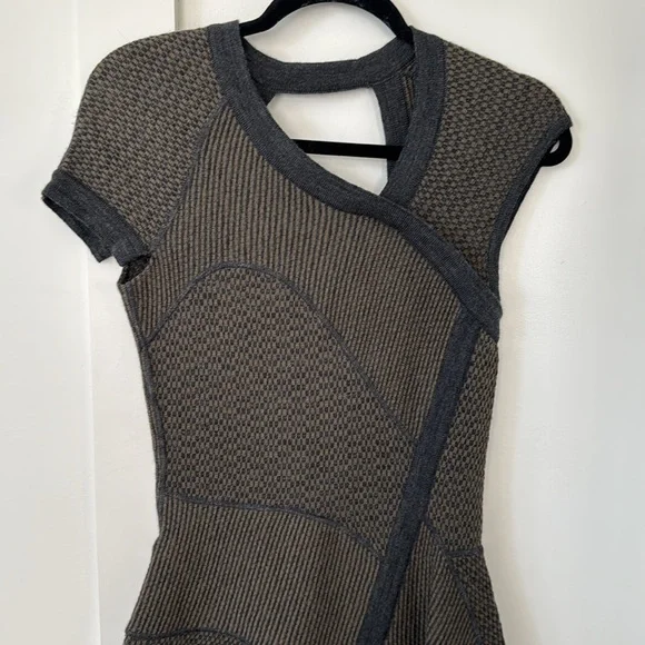 Yigal Azrouël Wool Mini Dress Size M - Picture 3 of 11